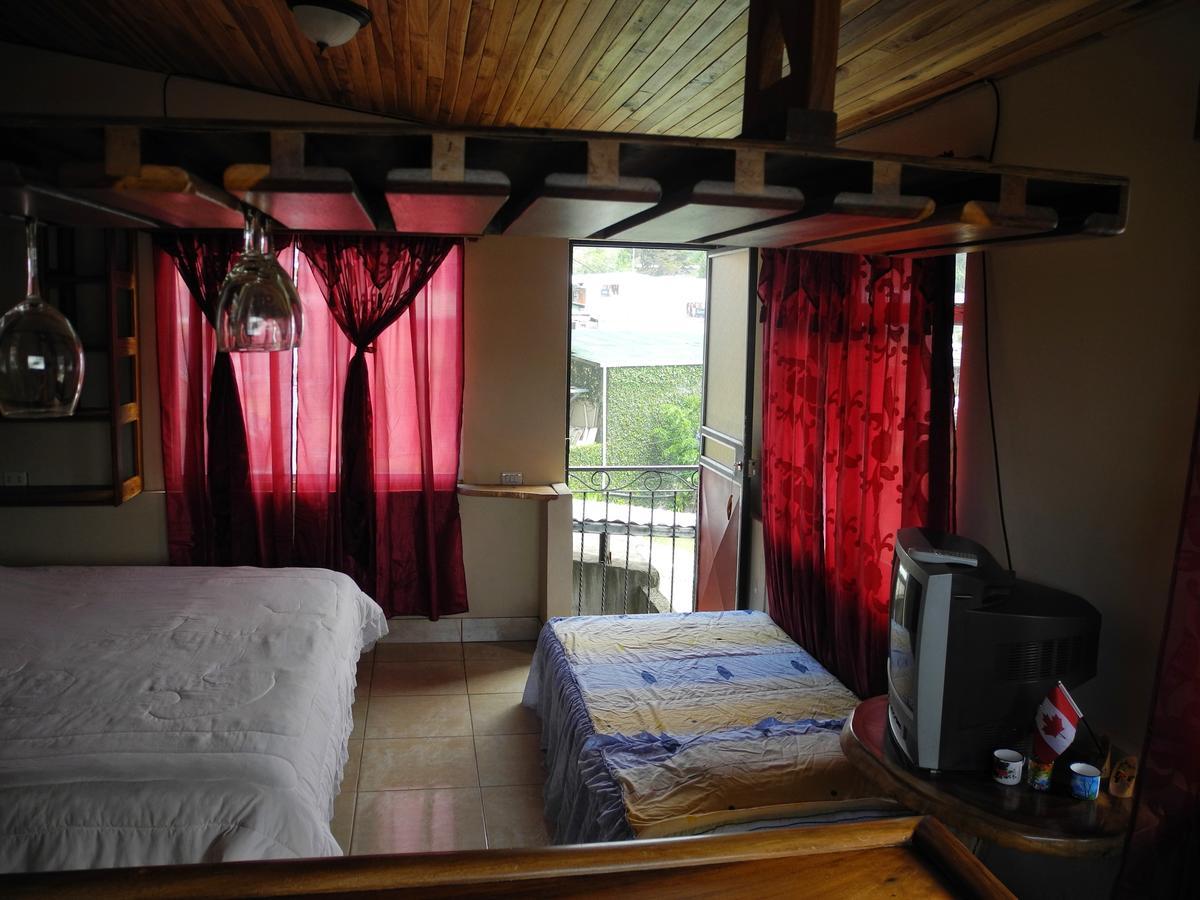 Sleepers Sleep Cheaper Hostel Монте-Верде Экстерьер фото